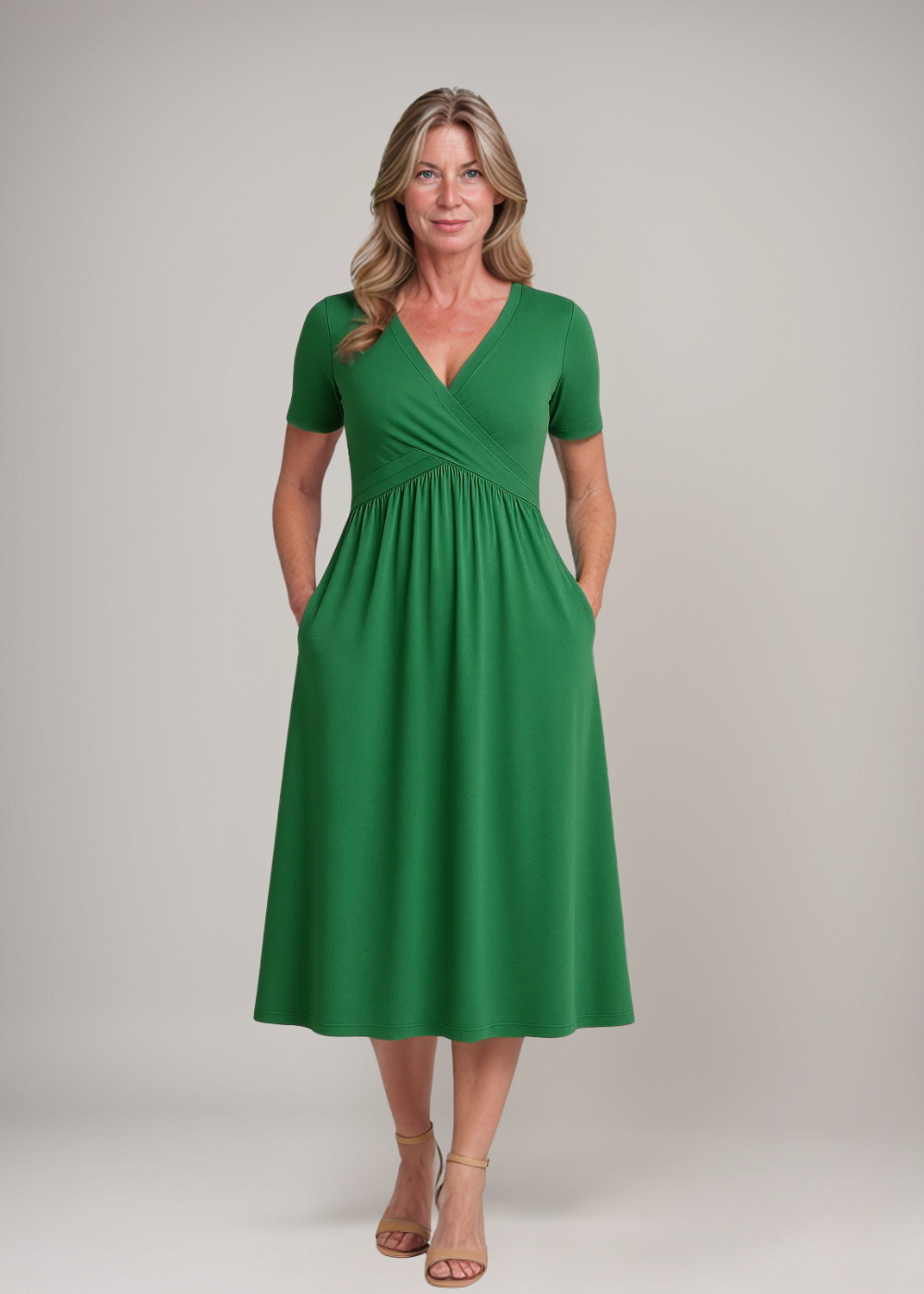 Corazon™ | Midi Dress with V-Neckline