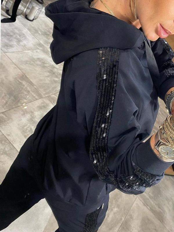 Violetta - Casualowy kombinezon z długimi cekinami i kapturem