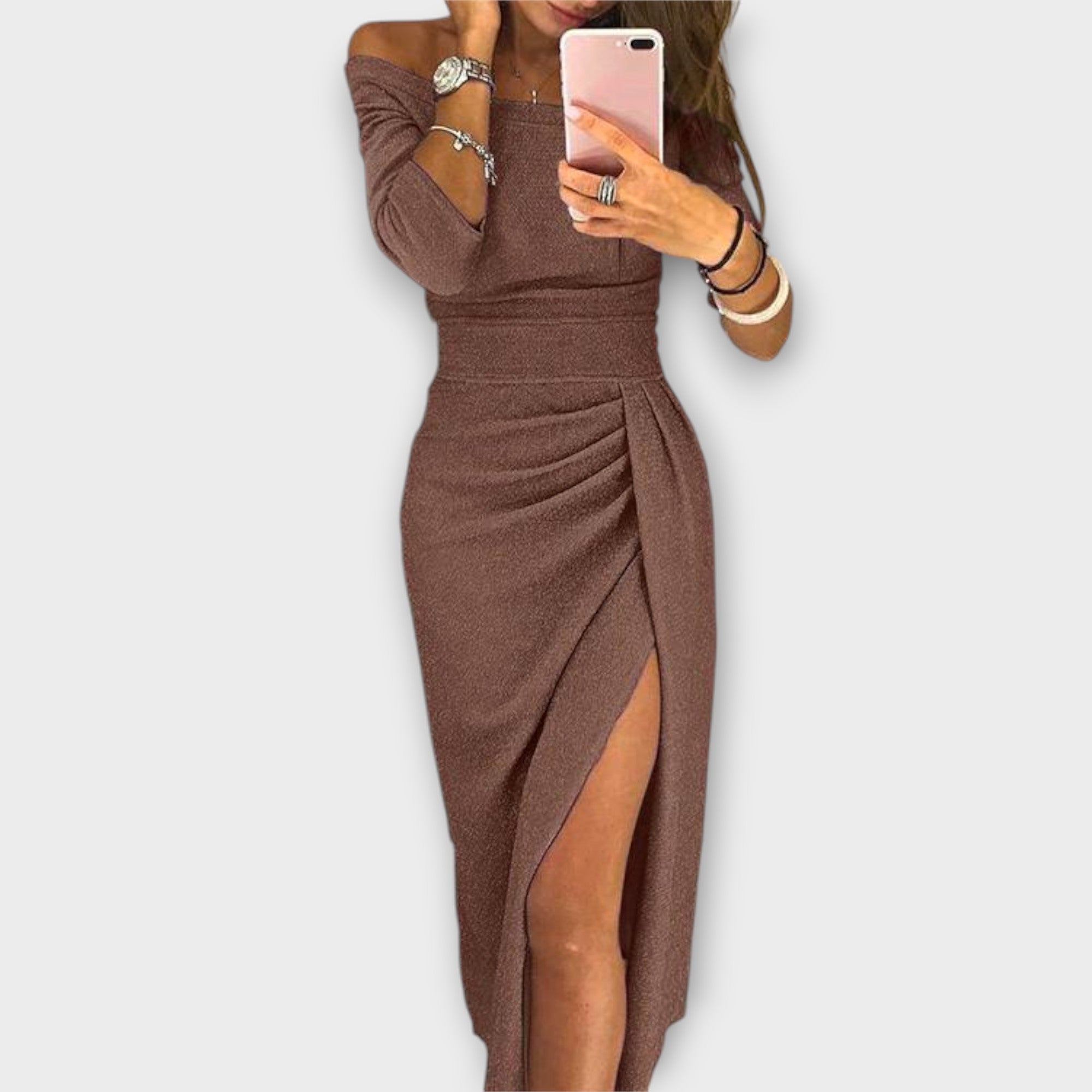 Aldana - Stylowa sukienka z odkrytymi ramionami