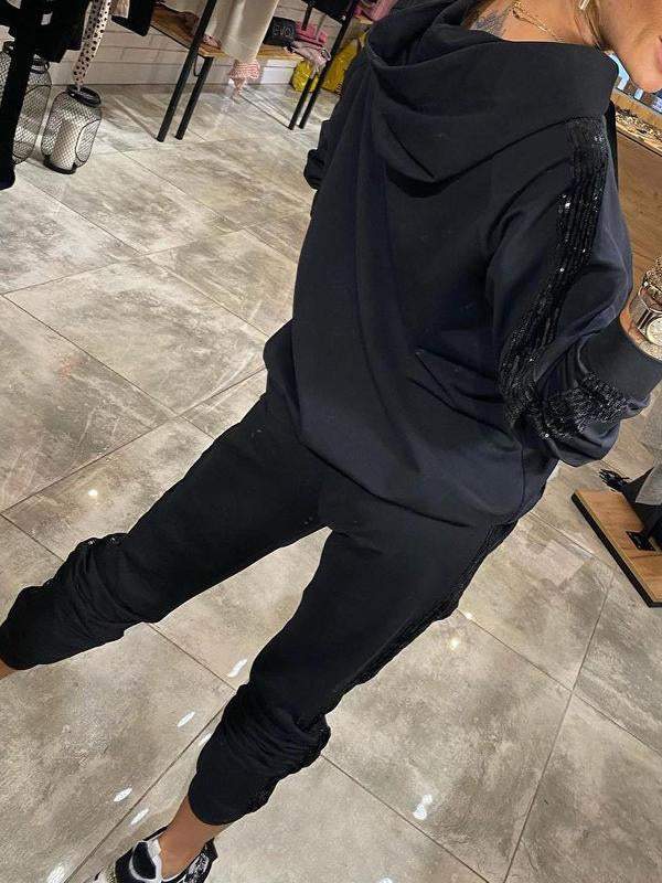 Violetta - Casualowy kombinezon z długimi cekinami i kapturem