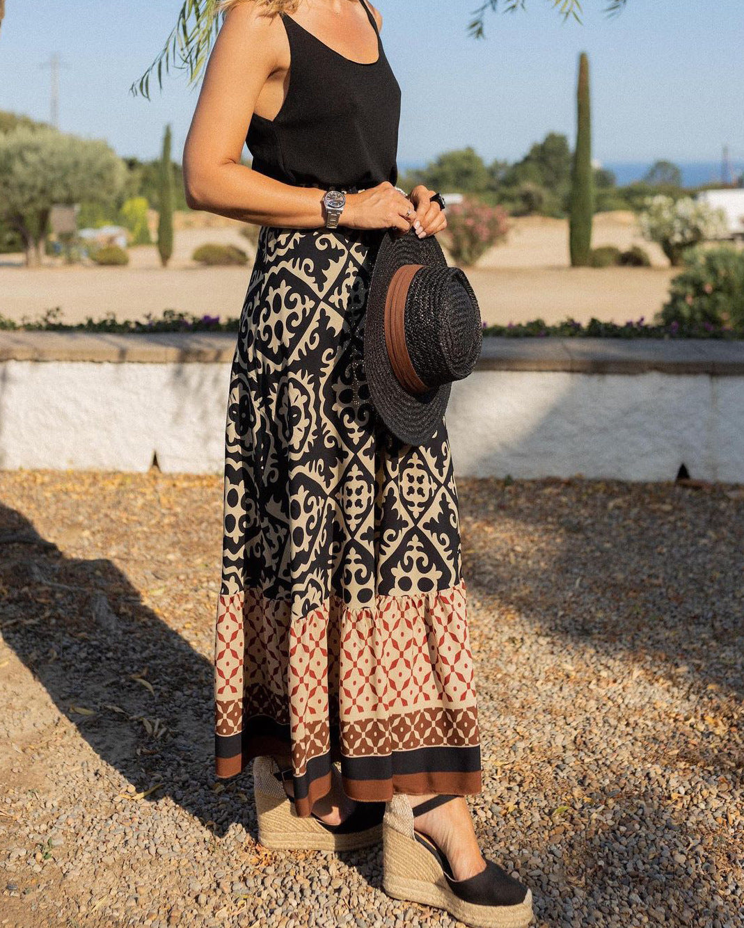 "Aura™ | Długa spódnica Boho Hily" can be rewritten as "Aura™ | Hily Boho Maxi Skirt".