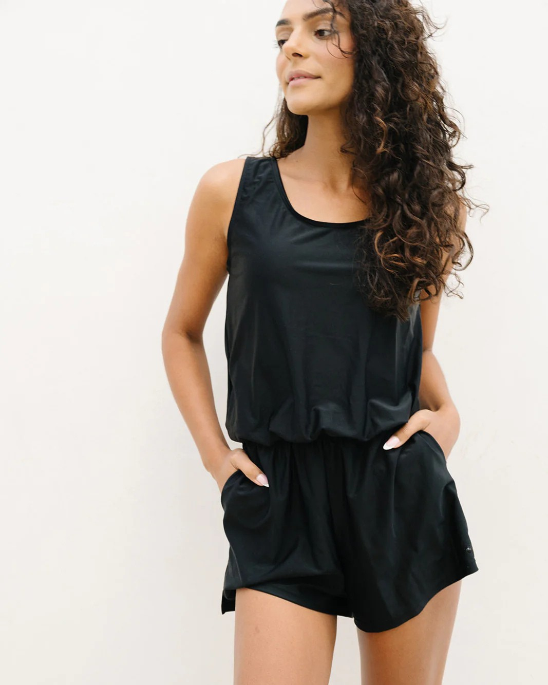 Agnieszka - Kostium kąpielowy z falbanami i wsparciem biustu