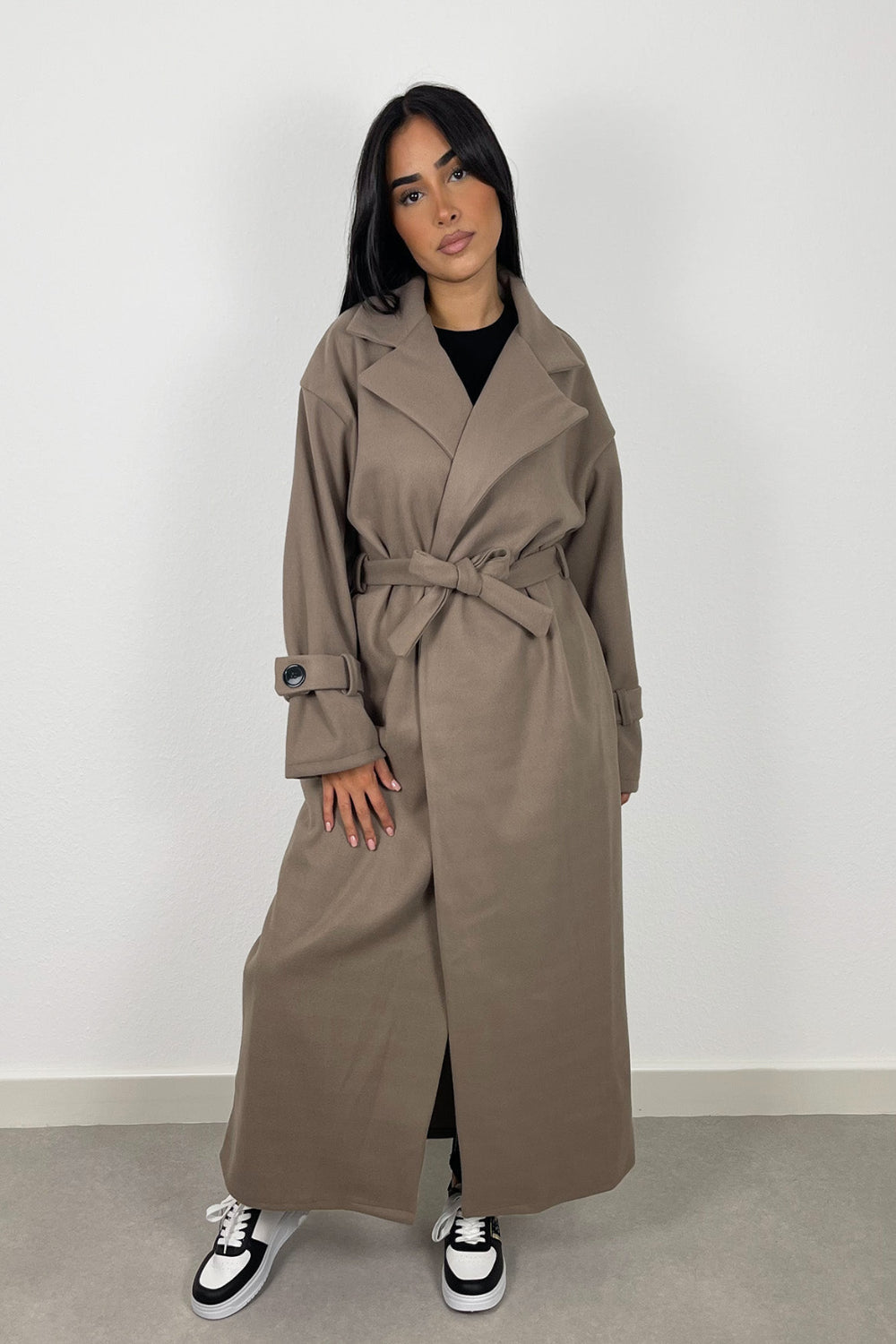 Benilda - Długi płaszcz z paskiem